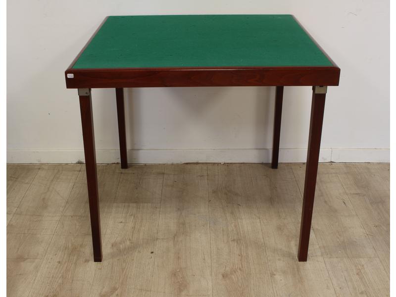 TABLE DE BRIDGE.