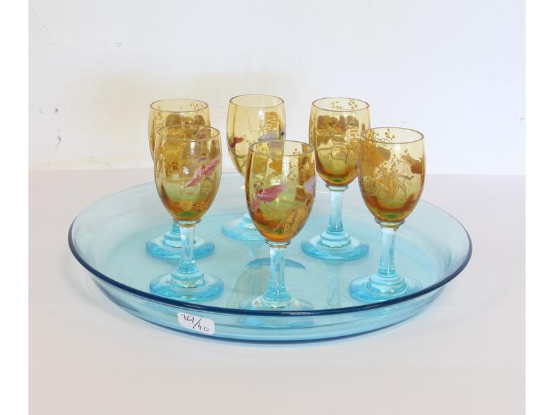 PETIT SERVICE A LIQUEUR en verre bleu et...