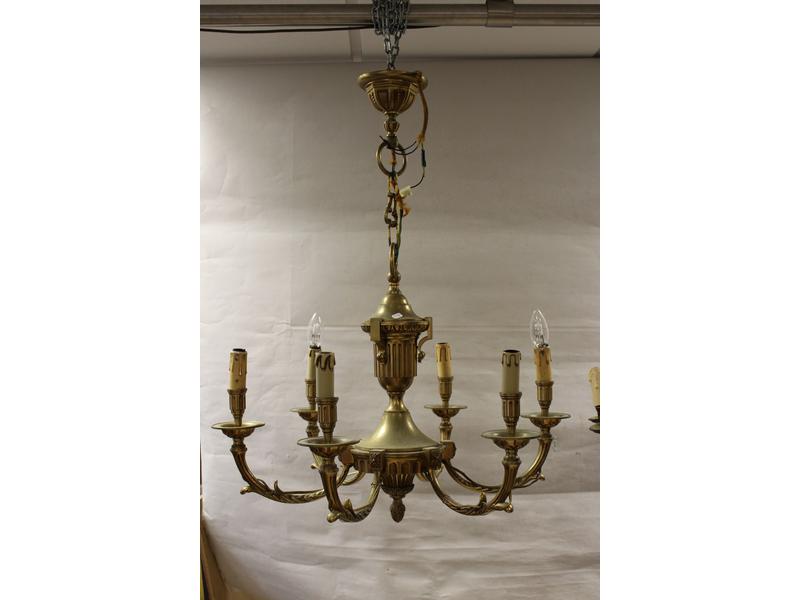 LUSTRE à six branches en bronze et métal...
