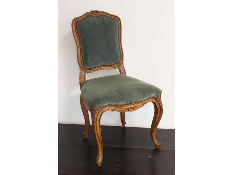 PETITE CHAISE D'ENFANT en hêtre mouluré et...