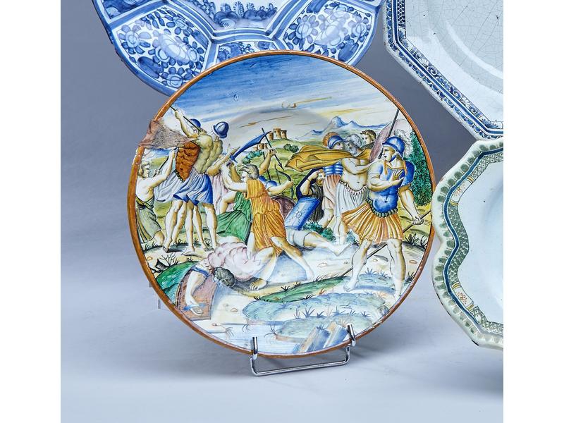 PLAT CREUX rond en faïence émaillée représentant...