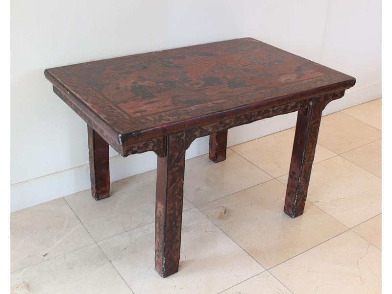 TABLE BASSE rectangulaire en laque finement...