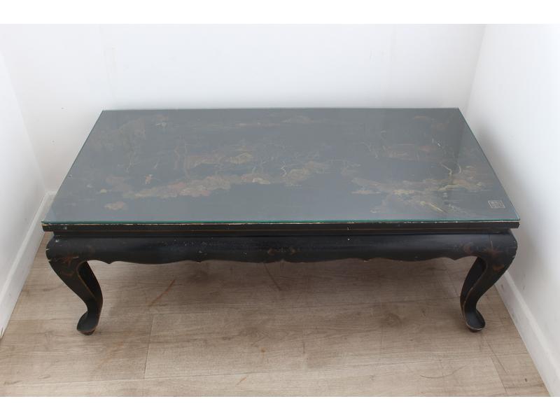 TABLE BASSE rectangulaire laquée noir à décor...