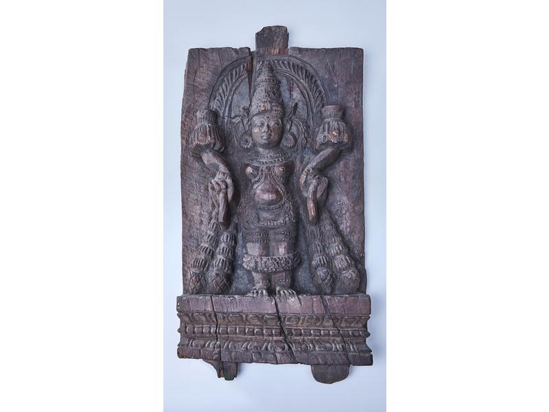 PANNEAU DE CHAR en bois sculpté en bas relief...