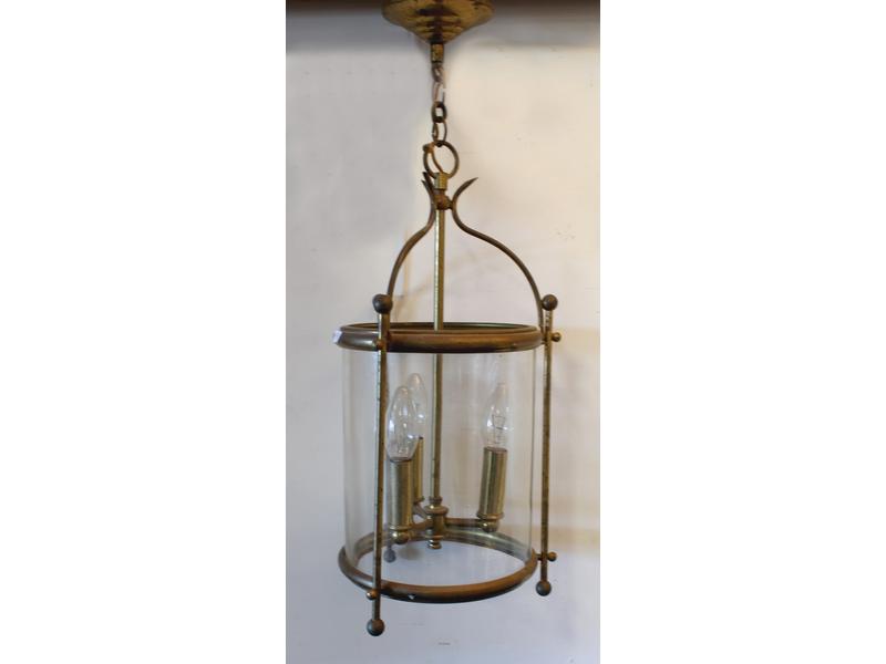 TROIS LANTERNES cylindriques en laiton, comprenant...