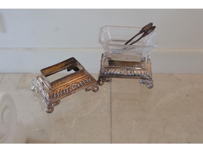 PAIRE DE MONTURES DE SALERONS en argent,...