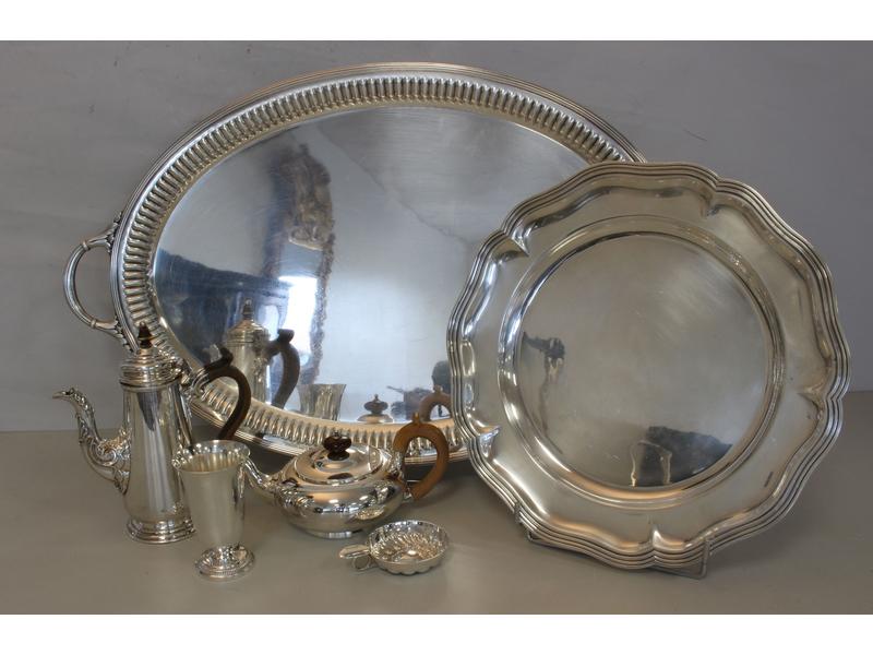 LOT DE METAL ARGENTE comprenant: