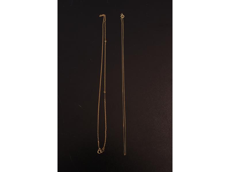 DEUX CHAINES en or jaune (18K).