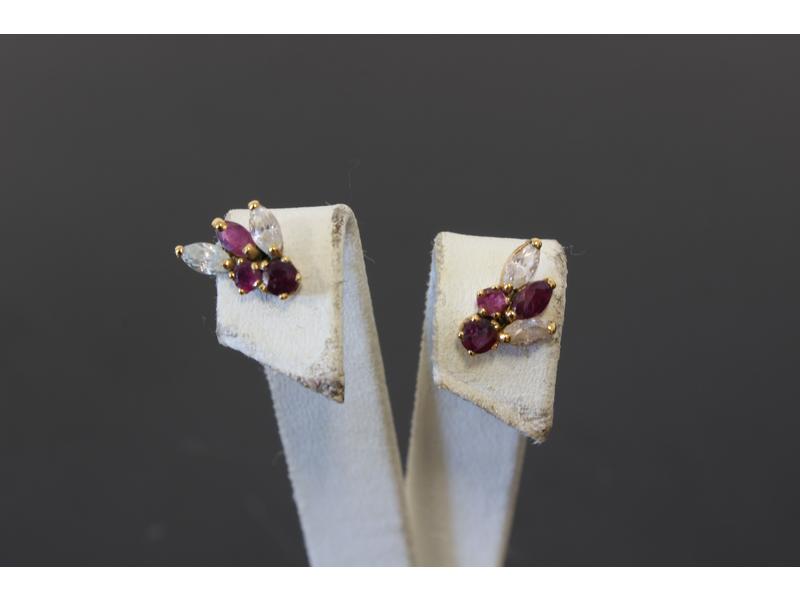PAIRE DE CLOUS D'OREILLES en or jaune (18K),...