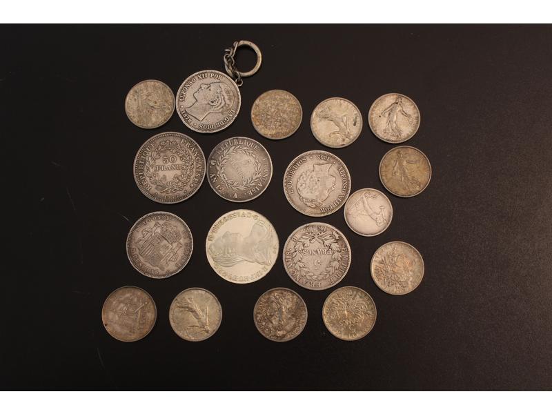 LOT DE PIECES EN ARGENT