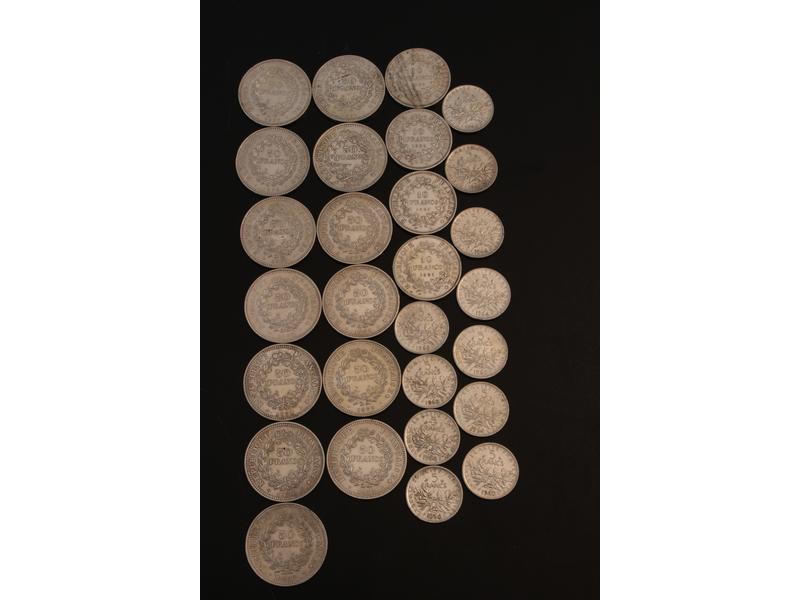 LOT DE PIECES EN ARGENT comprenant: