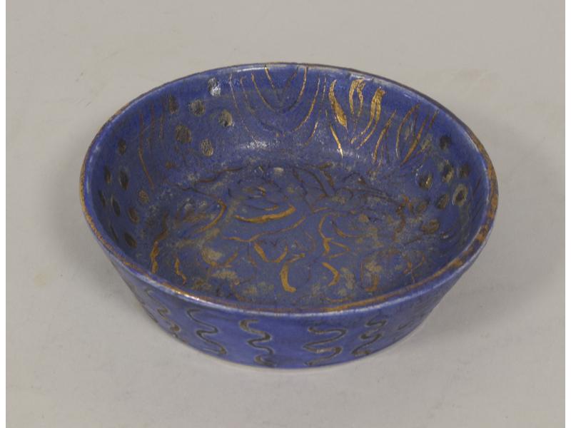 COUPELLE ronde en grès émaillé bleu à décor...