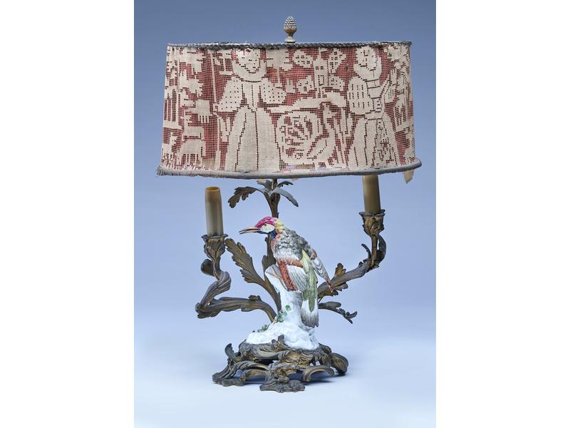 LAMPE le fût en bronze de style rocaille...
