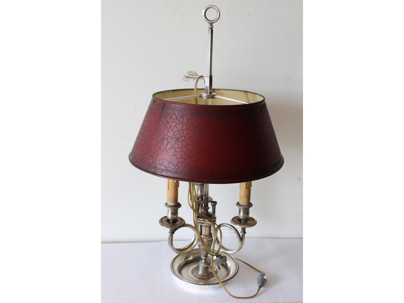 LAMPE BOUILLOTE en bronze argenté à trois...