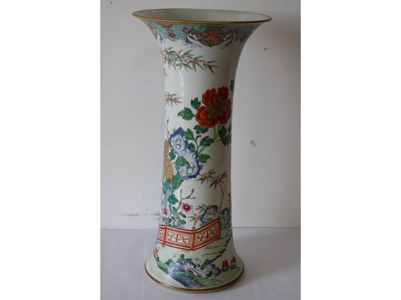 GRAND VASE rouleau à col évasé en porcelaine...