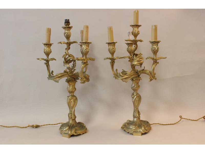 PAIRE DE GRANDS CANDELABRES à quatre bras...