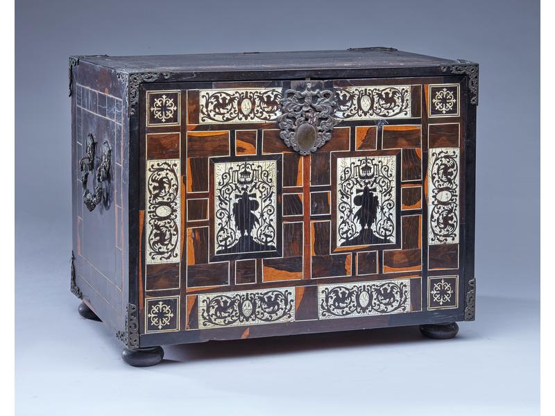PETIT CABINET DE VOYAGE rectangulaire en...