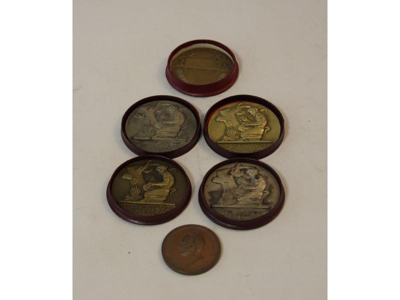 LOT DE SIX MEDAILLES en bronze : 4 EDF-GDF,...