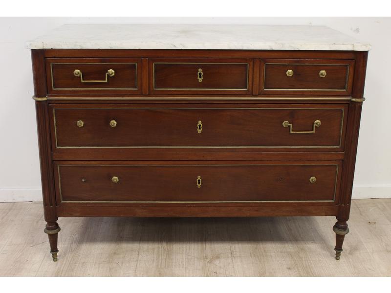 COMMODE rectangulaire en acajou et placage...