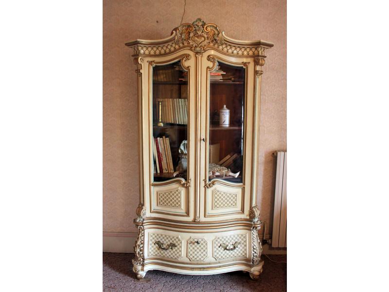 PETITE BIBLIOTHEQUE en bois relaqué crème,...