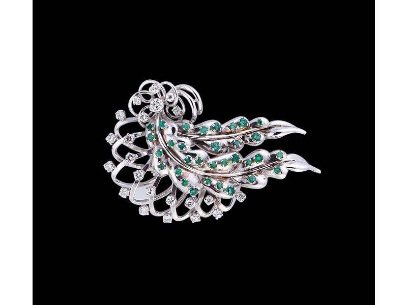 CLIP DE CORSAGE en or gris (18K) en forme...