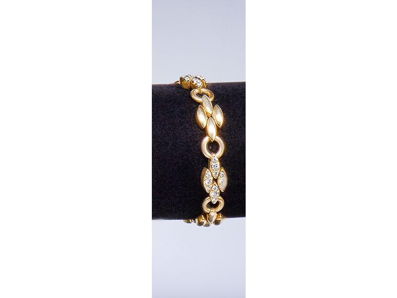 VAN CLEEF & ARPELS 
BRACELET SOUPLE en or...