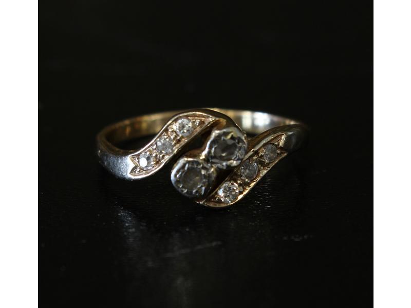 BAGUE en or jaune (18K) sertie de brillants...