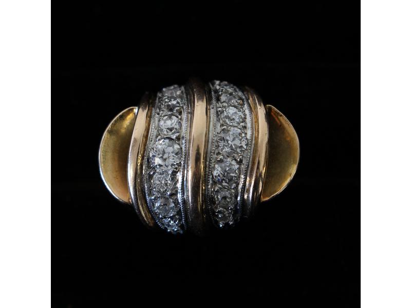 IMPORTANTE BAGUE en or jaune (18k) et platine,...