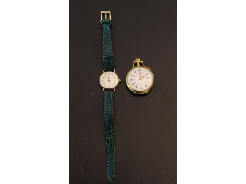 PETITE MONTRE bracelet de dame, mécanique,...
