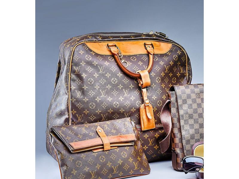 LOUIS VUITTON