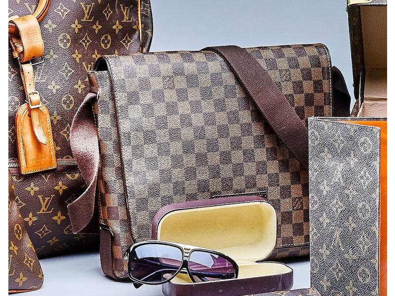 LOUIS VUITTON