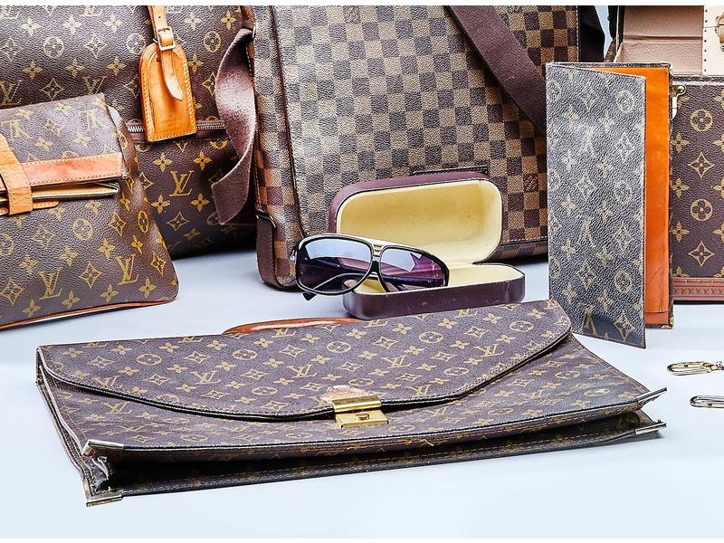 LOUIS VUITTON