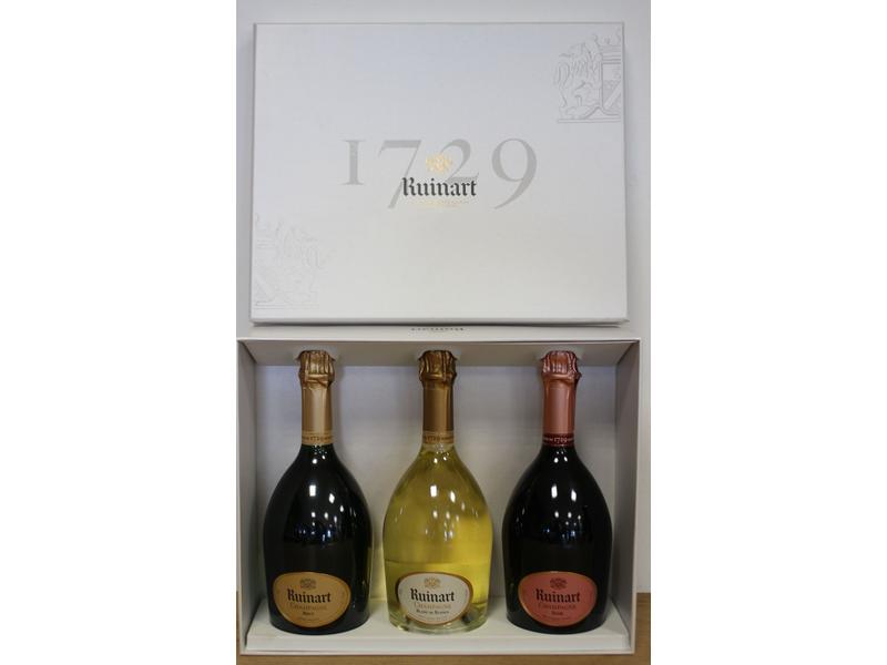 Un coffret contenant :