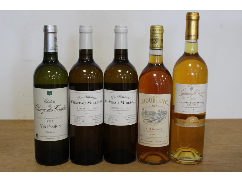 Lot de 5 bllles de vin blanc comprenant ...