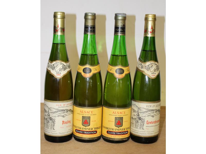 Lot de 4 blles de vin d'Alsace comprenant...