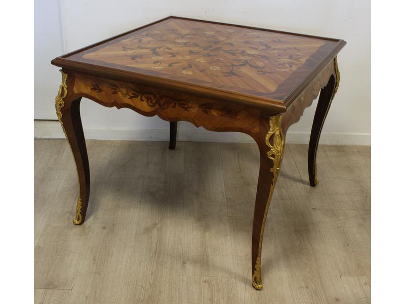 TABLE A JEUX carrée à ceinture galbée en...