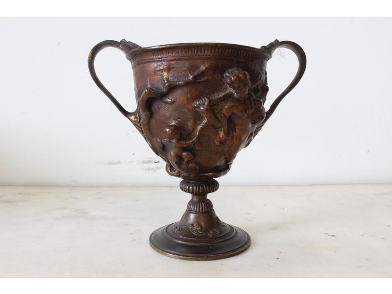 COUPE sur piédouche en bronze à patine médaille...