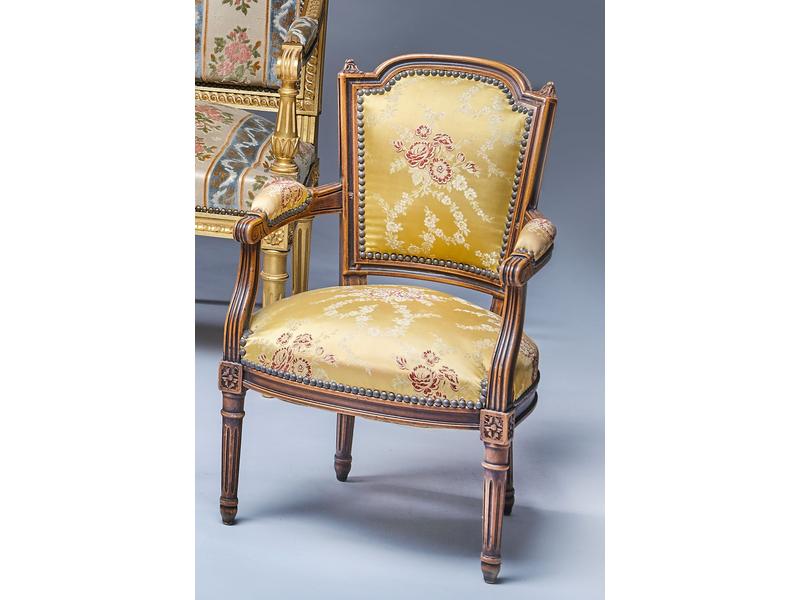 PETIT FAUTEUIL D'ENFANT à dossier cabriolet...