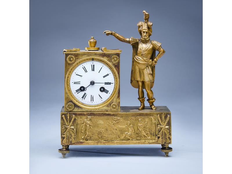 PETITE PENDULE BORNE en bronze doré représentant...