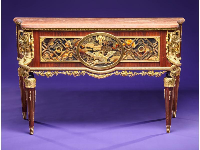 RARE COMMODE dite "en console", en placage...