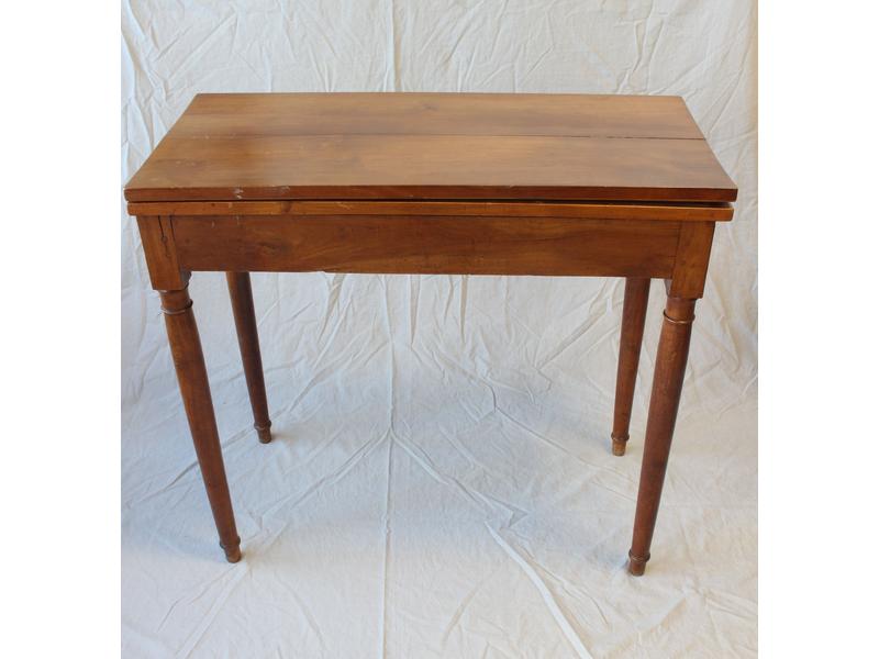 TABLE A JEUX rectangulaire en merisier, à...
