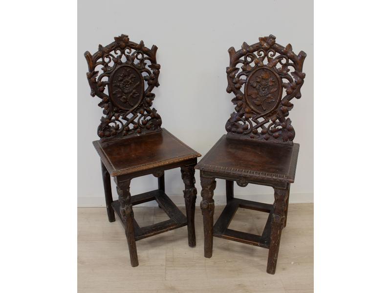 PAIRE DE CHAISES à dossier plat en chêne...