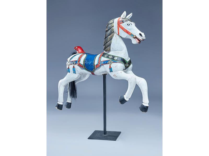 CHEVAL DE MANEGE en bois polychrome peint...