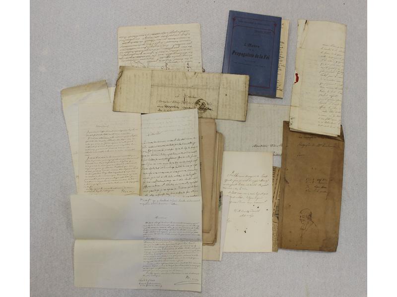 [CATHOLICISME] - ENSEMBLE DE DOCUMENTS dont...