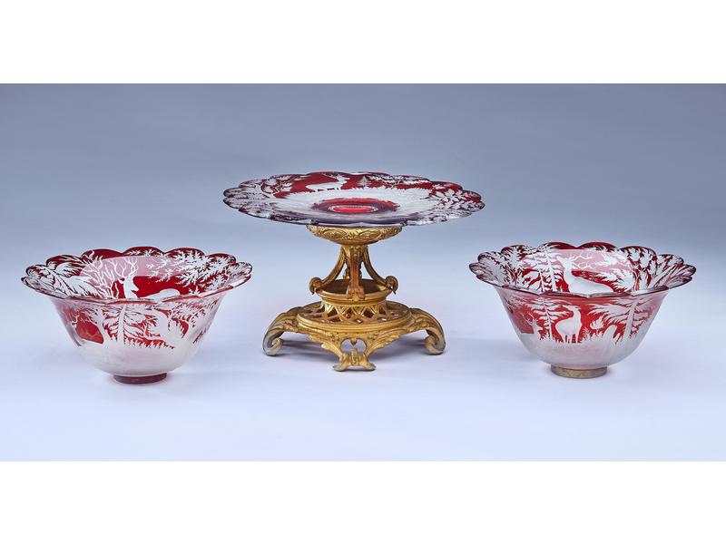 PAIRE DE COUPES CREUSES et UNE COUPE PLATE...