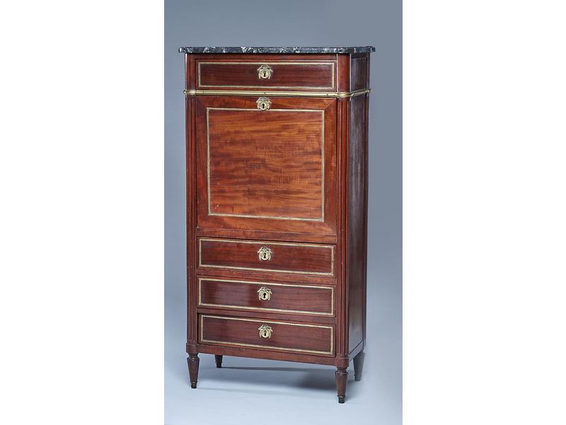 SECRETAIRE de dame en acajou et placage d'acajou...