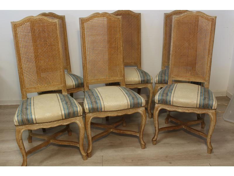 SUITE DE SIX CHAISES à haut dossier canné...