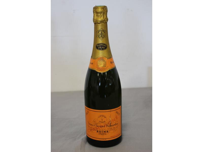 1 Blle Champagne VEUVE CLIQUOT Brut NM
