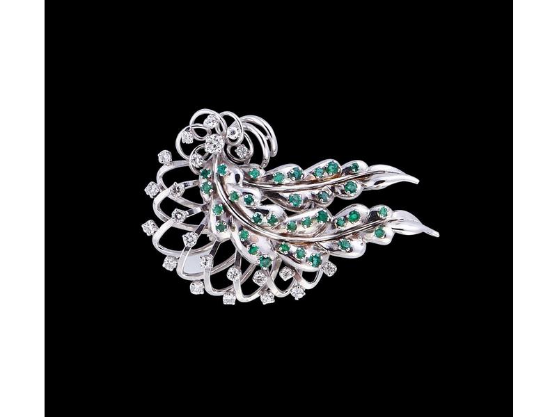 CLIP DE CORSAGE en or gris (18K) en forme...