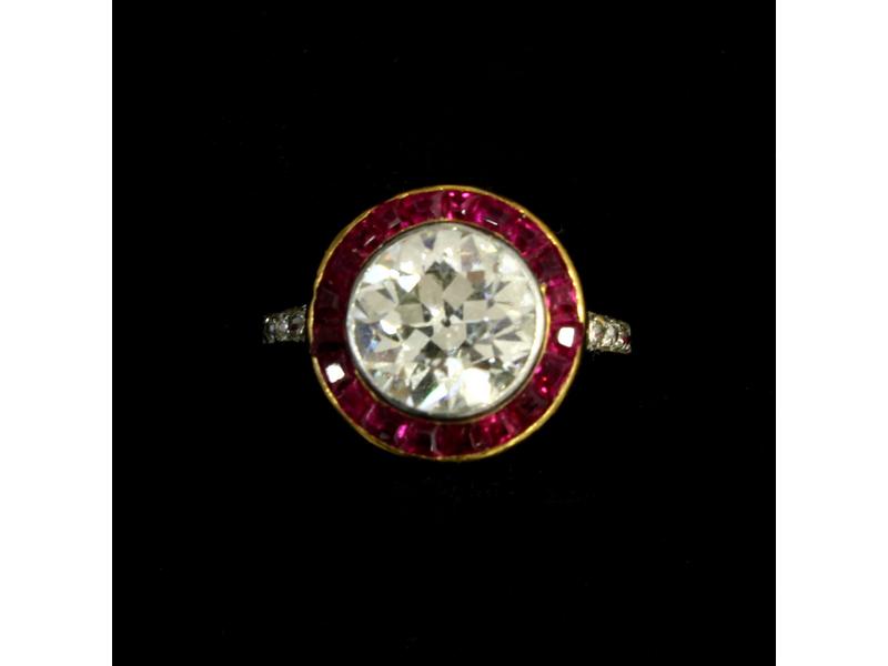 BAGUE en or jaune (18K) et platine sertie...